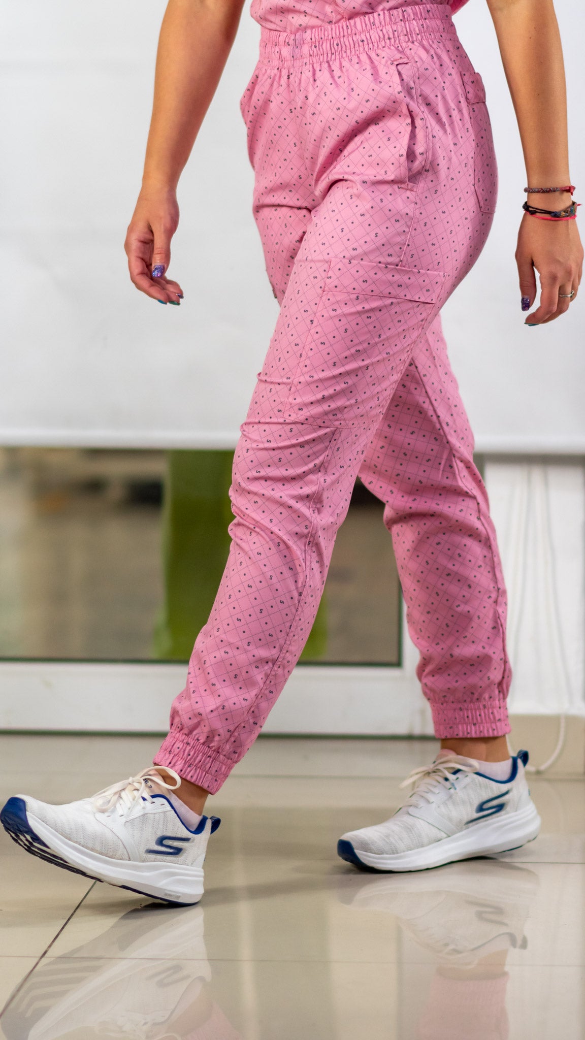 Jogger palo fashion de rosa