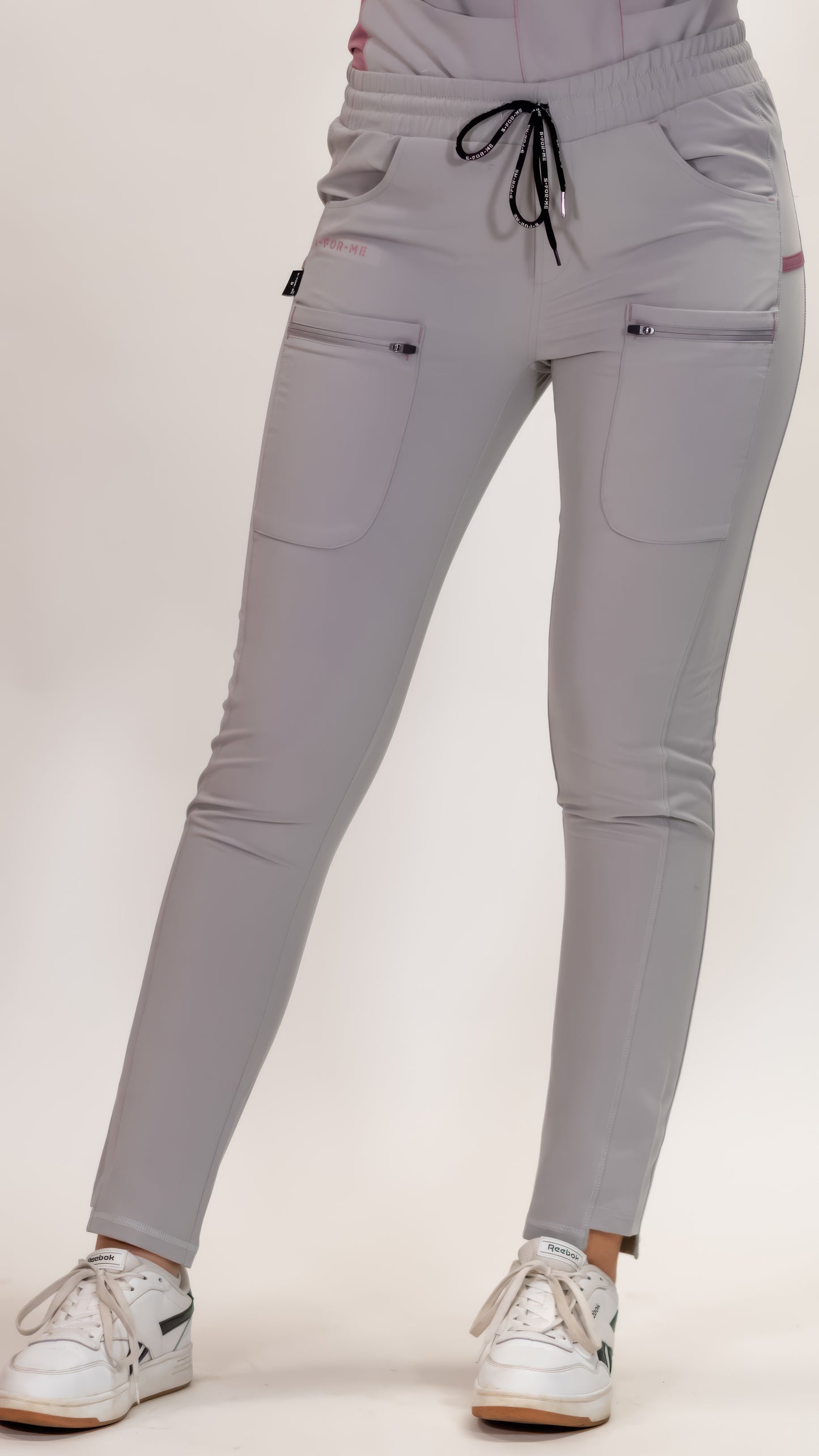 Pantalón Quirúrgico Gris Perla Mujer, Scrubs Antifluido Est. 300