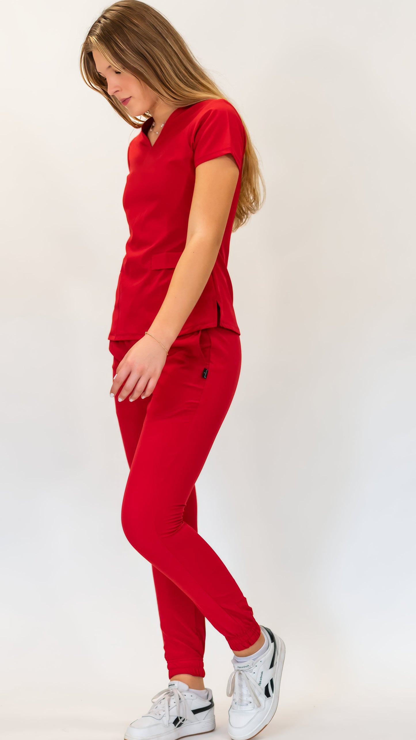 Jogger Quirurgico 2 Bolsas Estilo 600 Rojo Mujer F.W