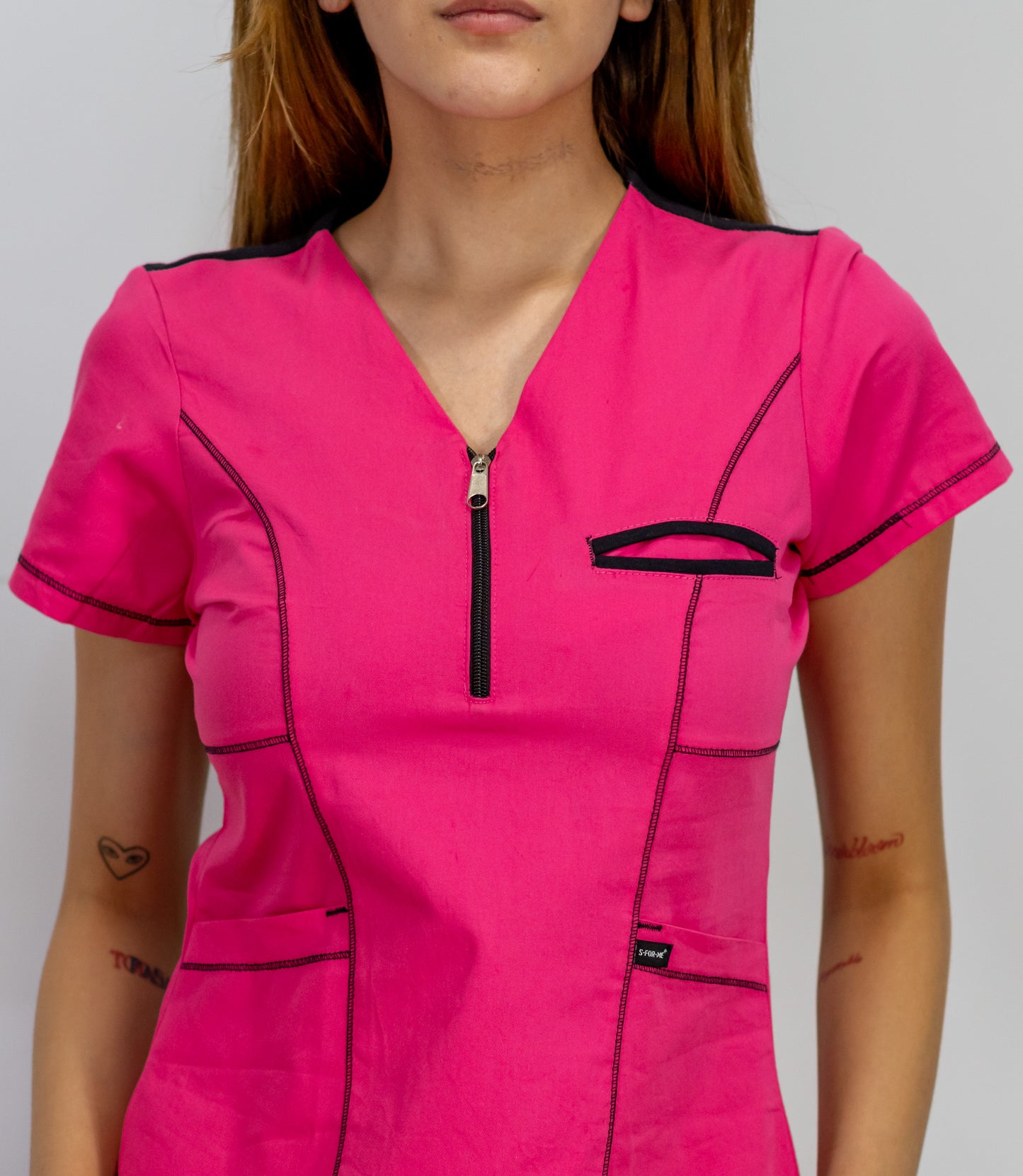 Filipina Quirúrgica Algodón 100%, Scrubs 510 Fiusha/Negro (Uniformes Médicos)